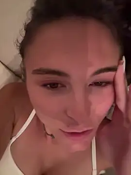 Snapshot of SophiiaStarr chatting on 06-18-26, 08:57 SophiiaStarr online show from 06-18-26, 08:57