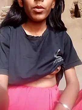 Snapshot of Riya_patola chatting on 10-07-25, 04:09 Riya patola online show from 10-07-25, 04:09