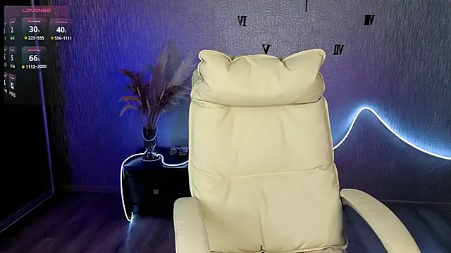 NikkiiStill online show from 11-16-25, 09:15