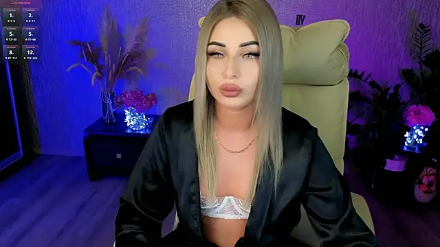 NikkiiStill online show from 06-05-26, 09:09
