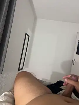 ErickFelipe25 online show from 03-05-26, 04:19