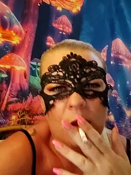 Snapshot of MiriandZacki chatting on 09-09-25, 05:12 MiriandZacki online show from 09-09-25, 05:12
