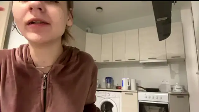 Denni Spilber online show from 11-04-25, 03:33