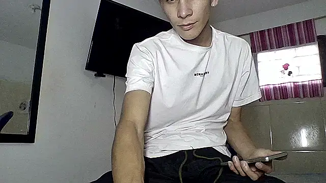 Snapshot of sam_hottt chatting on 10-15-25, 09:26 sam hottt online show from 10-15-25, 09:26