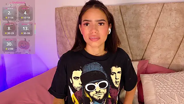 LaraGiil online show from 10-08-25, 12:58