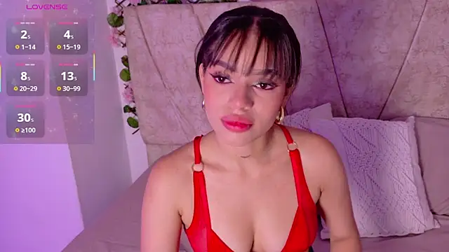 LaraGiil online show from 11-17-25, 01:17