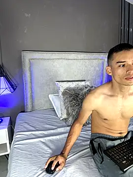 Tasha and Karl online show from 09-25-25, 03:10