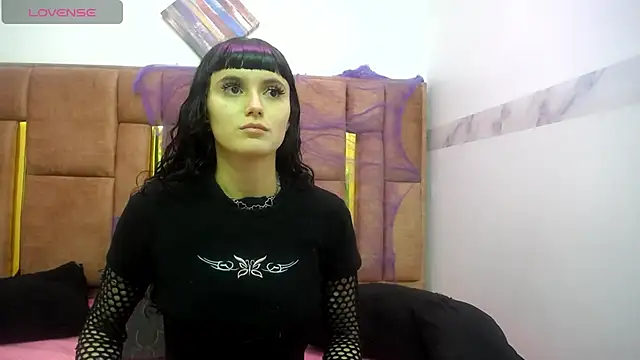 XBODTRIIPX online show from 10-28-25, 02:59