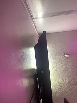 XBODTRIIPX online show from 12-18-25, 03:01