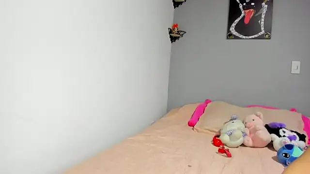 XBODTRIIPX online show from 04-21-26, 02:04