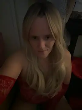 Snapshot of marialuna88 chatting on 09-20-25, 03:13 marialuna88 online show from 09-20-25, 03:13