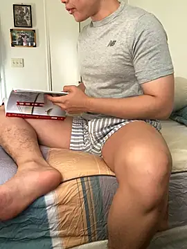 Snapshot of Pikachu19yo chatting on 11-02-25, 12:02 Pikachu19yo online show from 11-02-25, 12:02