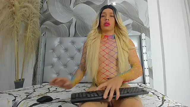 ScalethRous online show from 09-21-25, 01:51