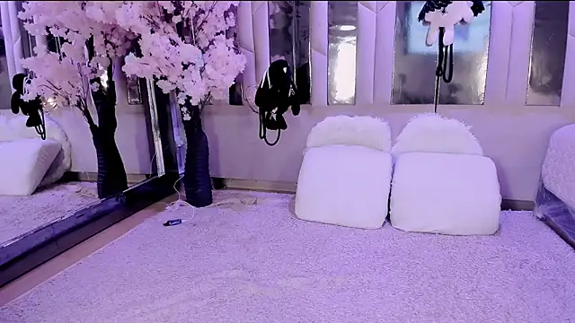 BizzyNoar online show from 11-12-25, 04:46