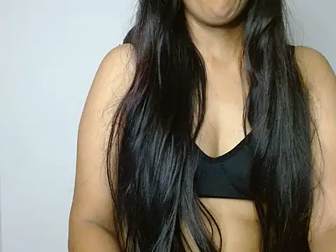 Snapshot of priya_022 chatting on 09-23-25, 03:59 priya 022 online show from 09-23-25, 03:59