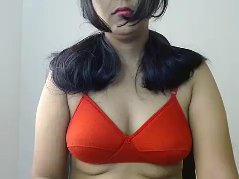 Snapshot of priya_022 chatting on 10-07-25, 03:14 priya 022 online show from 10-07-25, 03:14