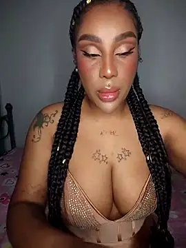 Queen Amara online show from 04-15-26, 03:57