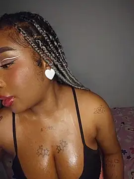 Queen Amara online show from 07-01-26, 03:52