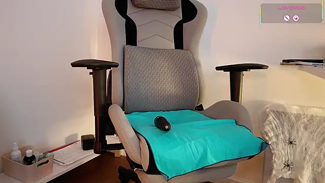 GingerAleMILF online show from 10-21-25, 07:09