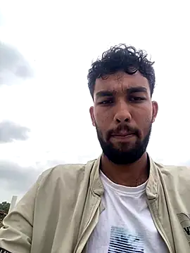 Snapshot of cutekaran chatting on 09-16-25, 05:41 cutekaran online show from 09-16-25, 05:41