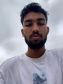 Snapshot of cutekaran chatting on 09-17-25, 03:52 cutekaran online show from 09-17-25, 03:52