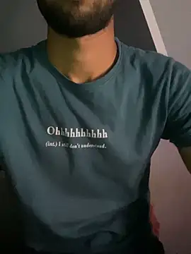 Snapshot of cutekaran chatting on 09-28-25, 06:52 cutekaran online show from 09-28-25, 06:52