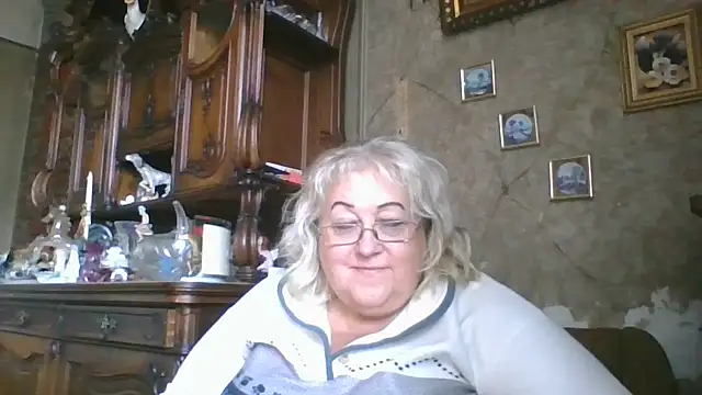 Lala-Love56 online show from 09-17-25, 12:51