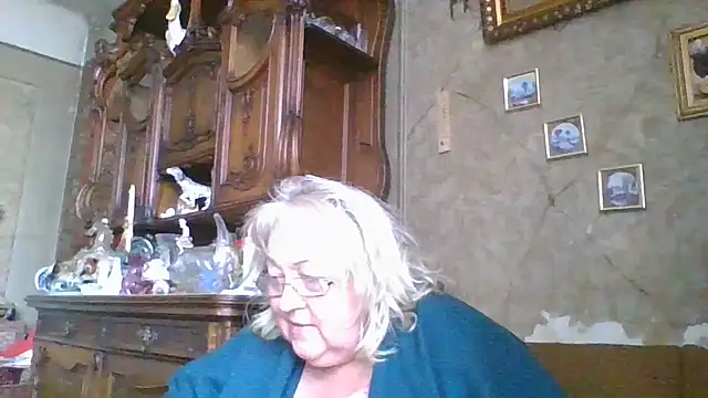 Lala-Love56 online show from 09-18-25, 09:44