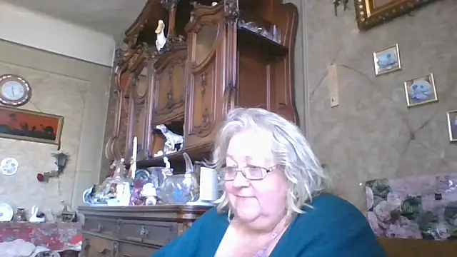 Lala-Love56 online show from 09-27-25, 08:30