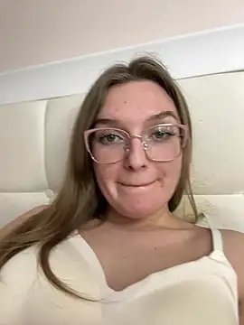 Bellatrisssaa online show from 02-12-26, 08:04