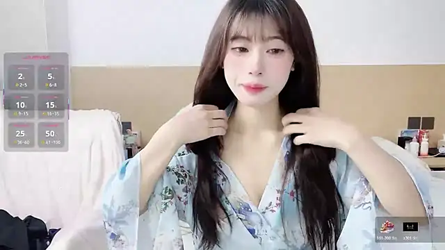 yuanbao a online show from 11-28-25, 12:19