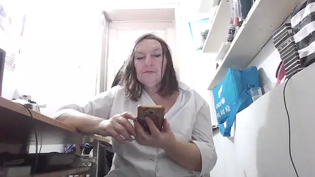 AnnaLive570 online show from 12-23-25, 05:38