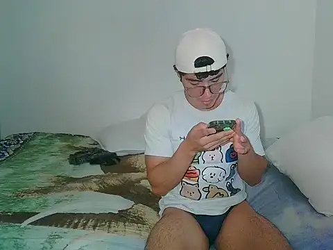 0anonimo bottom1 online show from 04-18-26, 05:11