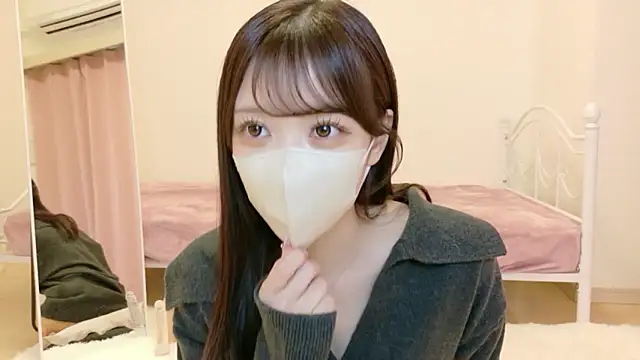 Snapshot of roachan_ chatting on 01-14-26, 11:49 roachan online show from 01-14-26, 11:49