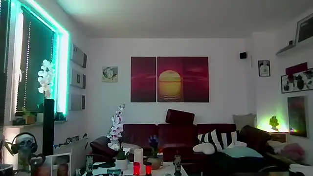 hellgirl1980 online show from 11-20-25, 11:10