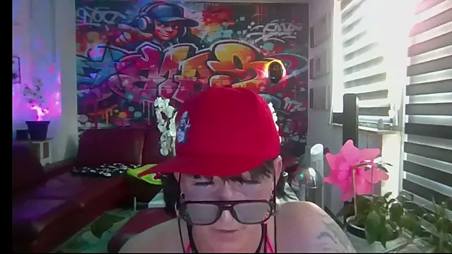hellgirl1980 online show from 07-03-26, 11:27