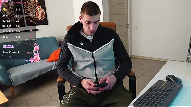 Ryan Dozer online show from 04-11-26, 05:45