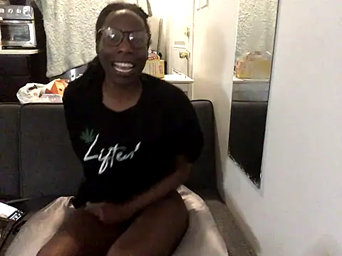 littyleesh1 online show from 12-01-25, 10:37