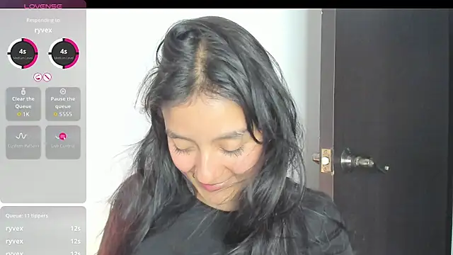 charlottekiss99 online show from 06-12-26, 10:30