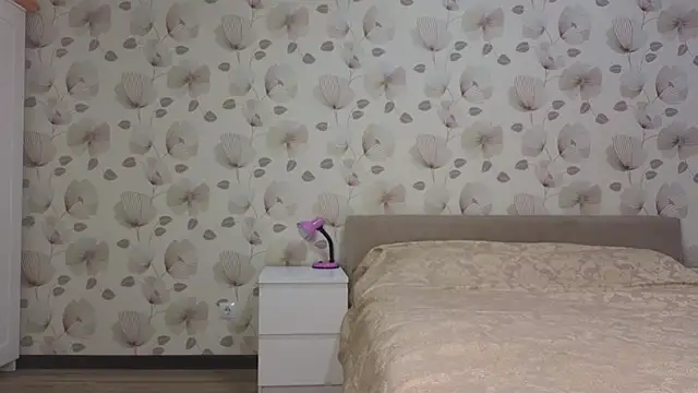 Snapshot of Annabel_theMoon chatting on 09-12-25, 02:33 Annabel theMoon online show from 09-12-25, 02:33