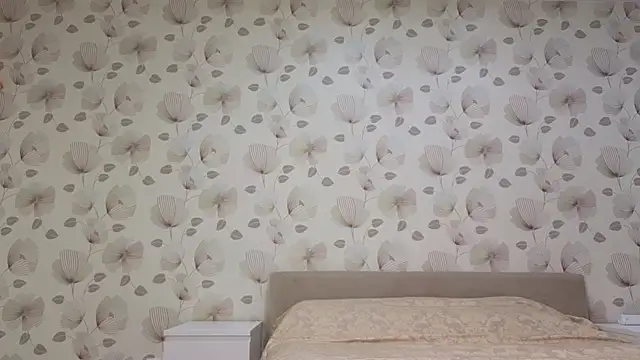 Snapshot of Annabel_theMoon chatting on 10-15-25, 02:01 Annabel theMoon online show from 10-15-25, 02:01