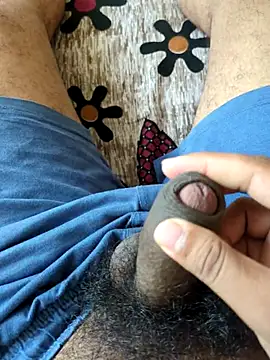 Snapshot of banglore3guy chatting on 09-14-25, 10:58 banglore3guy online show from 09-14-25, 10:58