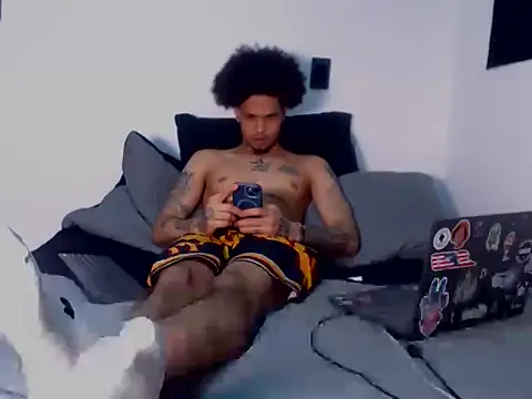 MASTER PIG FARMER online show from 10-20-25, 07:42