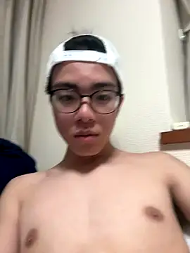 Snapshot of gagsjj chatting on 09-17-25, 03:57 gagsjj online show from 09-17-25, 03:57