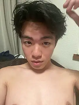 Snapshot of gagsjj chatting on 10-18-25, 03:46 gagsjj online show from 10-18-25, 03:46