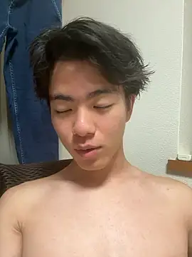 Snapshot of gagsjj chatting on 10-19-25, 04:07 gagsjj online show from 10-19-25, 04:07