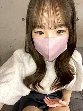 Snapshot of maika_3 chatting on 10-10-25, 04:11 maika 3 online show from 10-10-25, 04:11