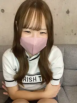 Snapshot of maika_3 chatting on 10-11-25, 12:43 maika 3 online show from 10-11-25, 12:43