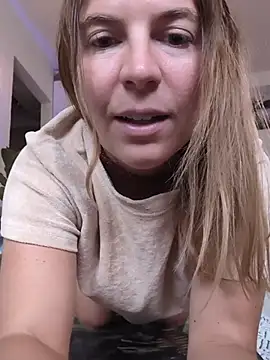 Snapshot of story_of_sarah chatting on 07-17-26, 08:21 story of sarah online show from 07-17-26, 08:21