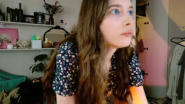 Snapshot of Yoka_paradoXXX chatting on 05-17-26, 12:34 Yoka paradoXXX online show from 05-17-26, 12:34